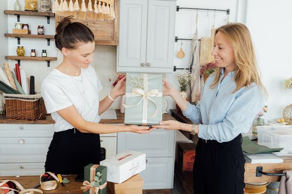 12 Best Office Gifting Ideas For Every Event– Design Your Own Wine