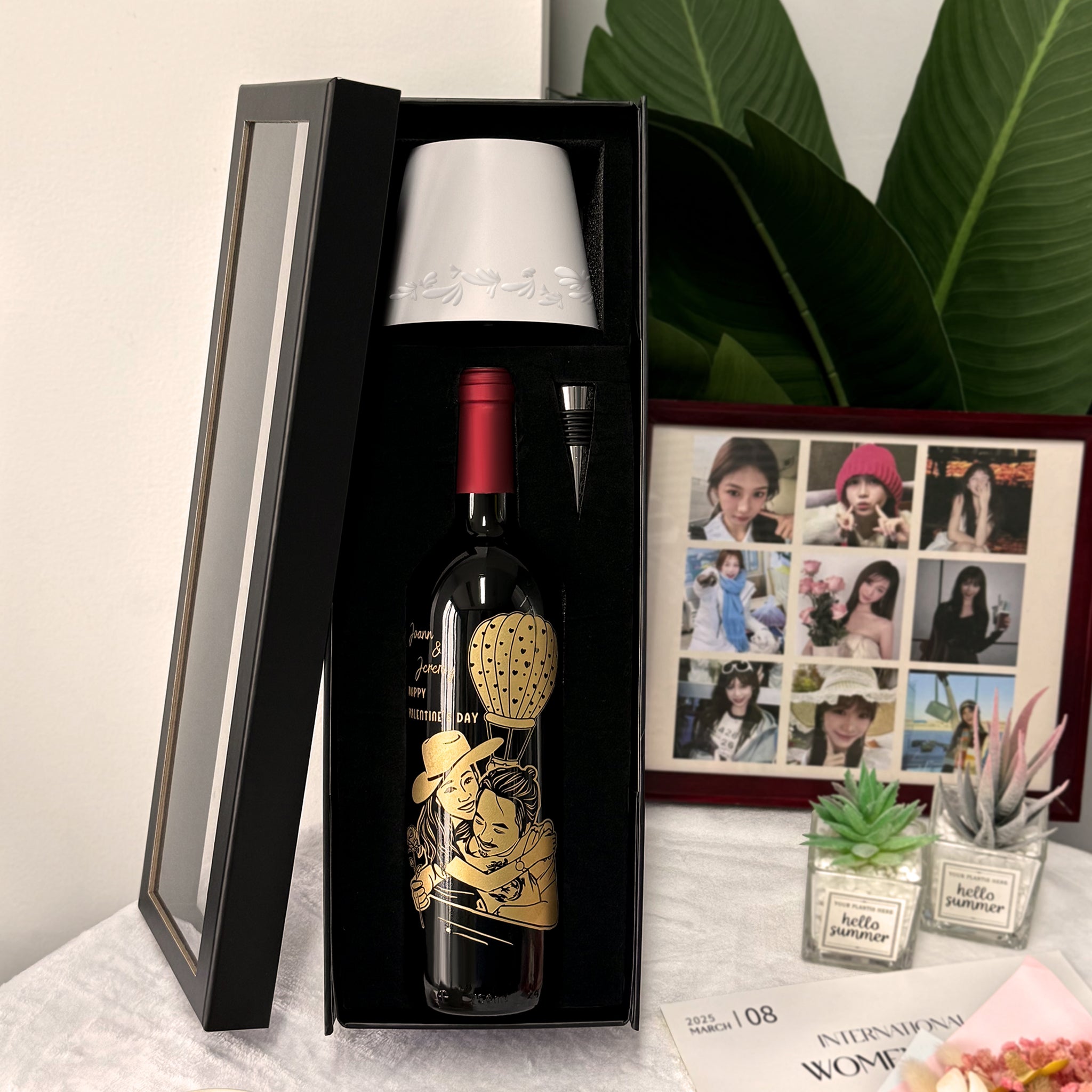 情侶人像訂製雕刻紅酒禮盒 浪漫氛圍酒塞燈 情人節客製化禮物 小眾居家禮物 送老婆浪漫晚餐禮物紀念日生日禮物birthday gift trophy set Customized photo frame wooden box DY01-412 - Design Your Own Wine