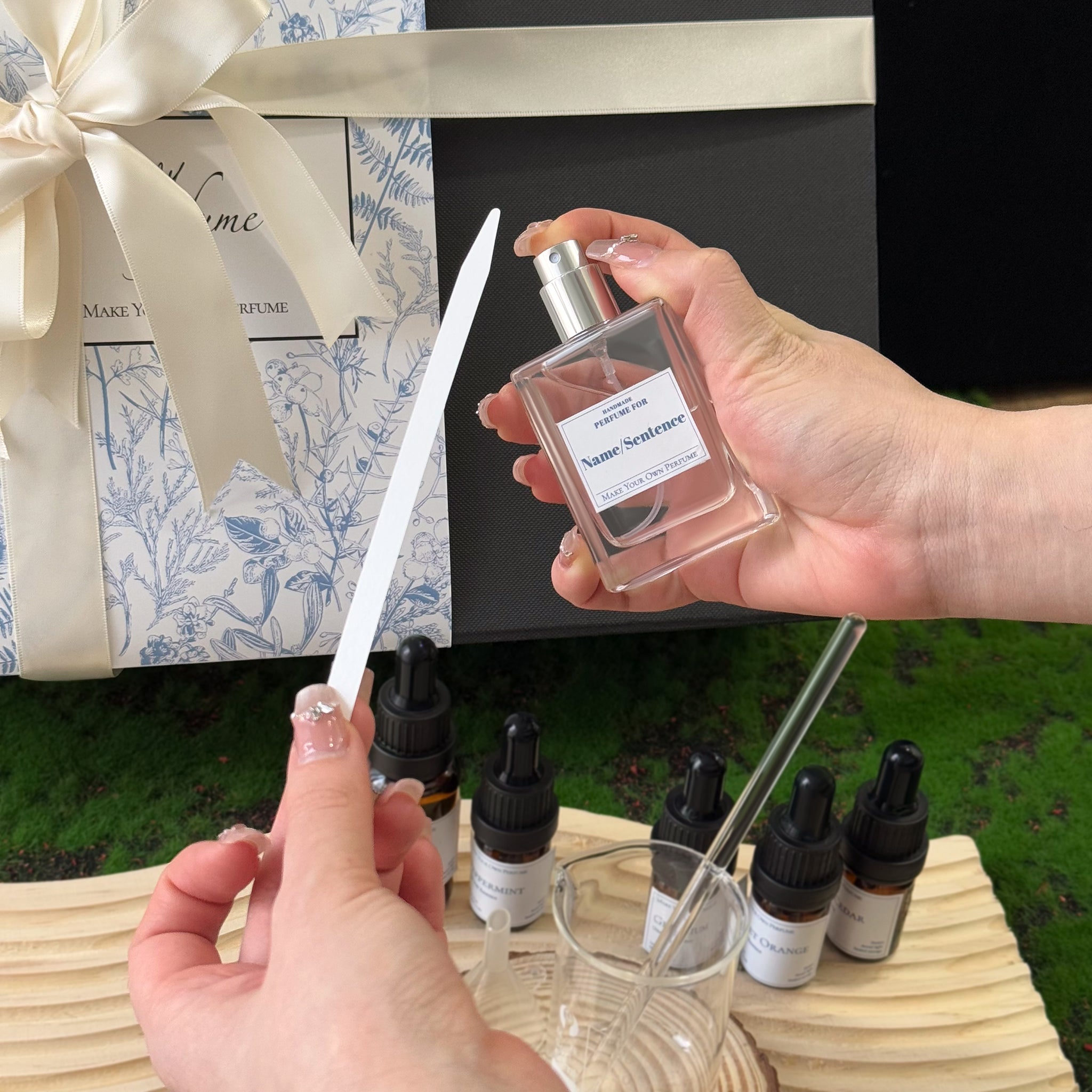 新品【加入購物車自動8折】DIY香水禮盒丨木質香 Make Your Own Perfume 男香 DIY男士木質香水禮盒 訂製專屬香氛體驗 送男朋友老公禮盒 情人節七夕紀念禮生日禮物 客製化香水調香禮盒 DY01-411 - Design Your Own Wine