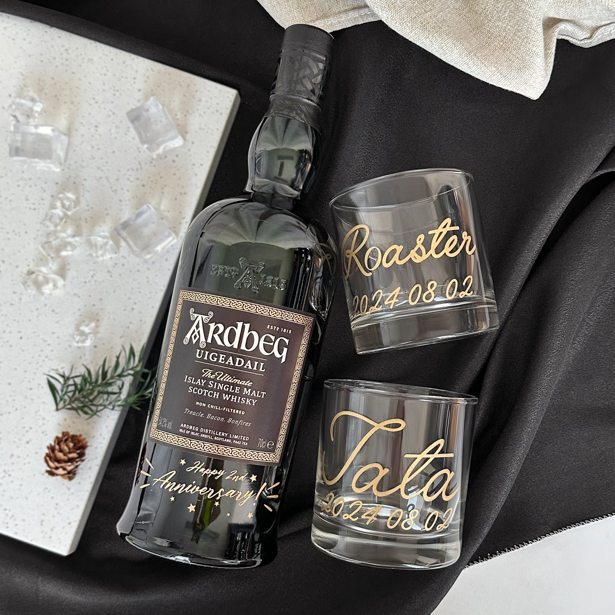 雅柏Ardbeg Uigeadail|文字雕刻禮物 文字訂製威士忌對杯 慶祝禮物 週年紀念Whisky禮盒 商務客戶禮物DY02-97 - Design Your Own Wine