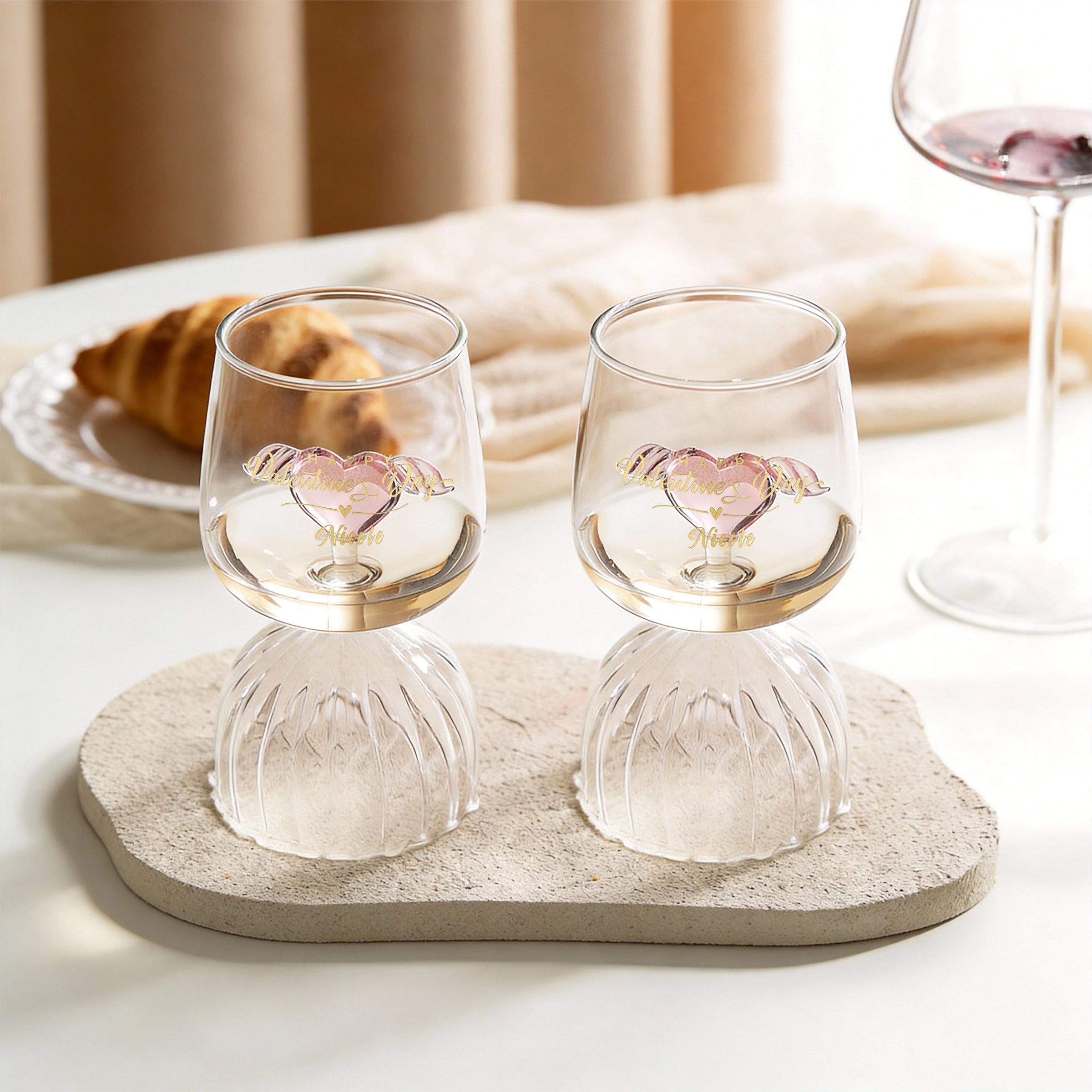 情人節禮物 |  愛心紅酒杯雕刻禮物（客製化）文字雕刻 客製化酒杯 浪漫文字訂製 七夕紀念日禮物送女朋友老婆 Valentine's Day gift