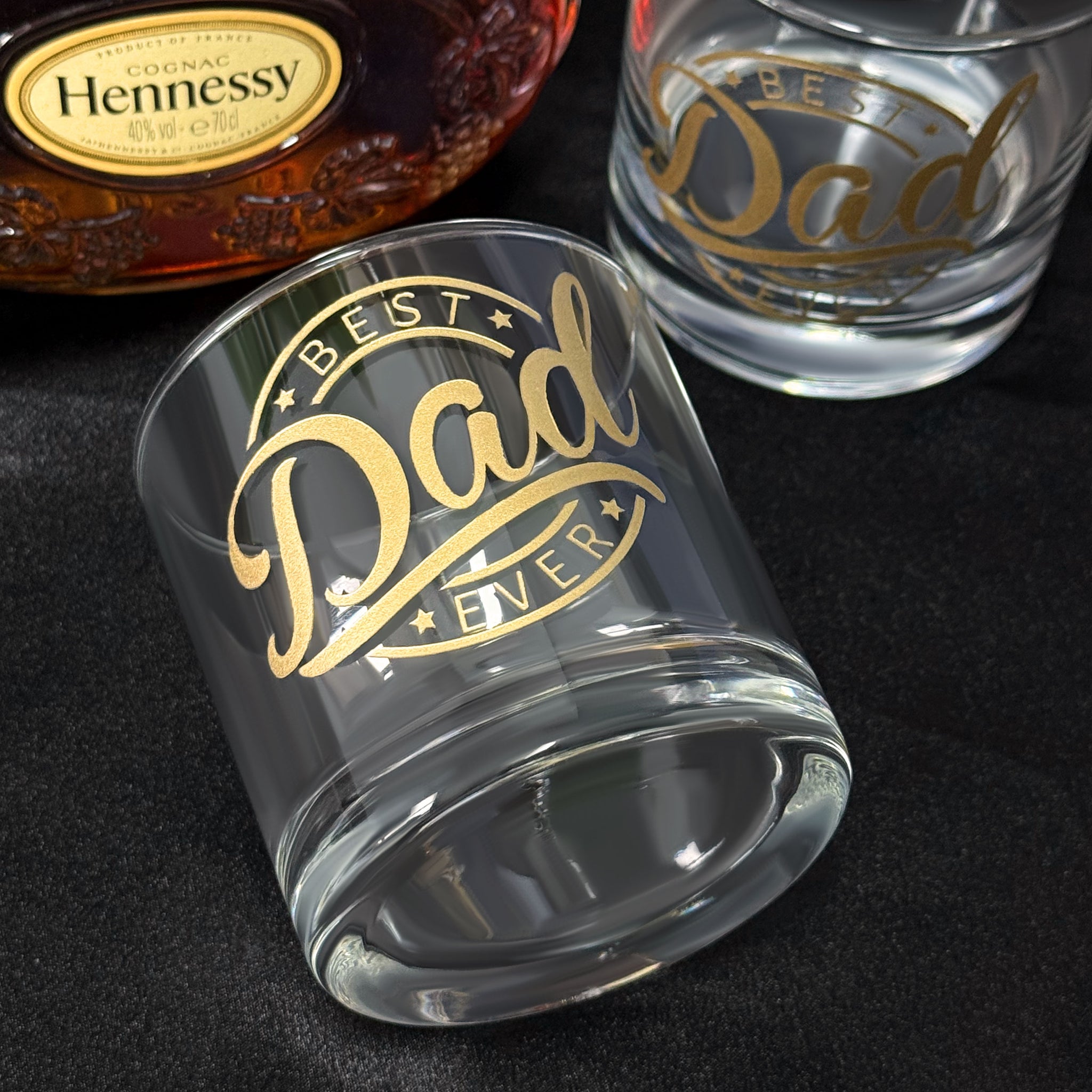 Hennessy X.O雕刻訂製禮盒 客製化威士忌杯對杯 父親節/長輩生日/男士高質感送禮首選 感謝/祝福/紀念一次到位 Hennessy X.O Custom Engraved Gift Set  Perfect for Father's Day, Birthdays DY05-69 - Design Your Own Wine