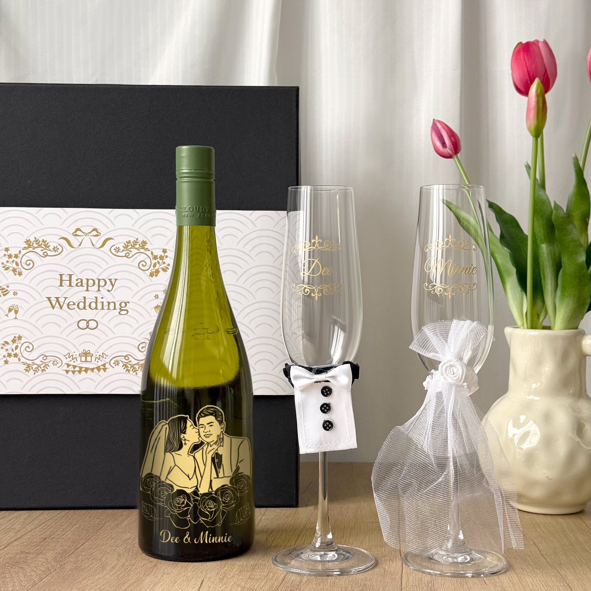 結婚禮物  Cloudy Bay Sauvignon Blanc 人像雕刻客製化 雲霧之灣長相思白葡萄酒禮盒 送新人送朋友姐妹禮物 創意浪漫禮盒 Customized portrait engraving wedding giftDY01-401 - Design Your Own Wine