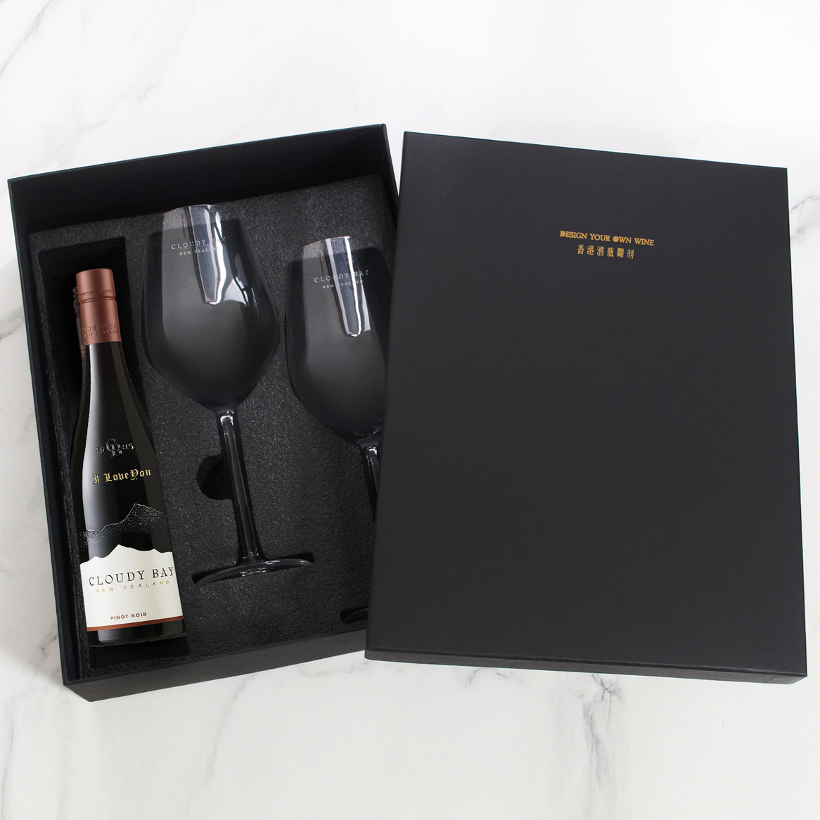 Cloudy Bay Pinot Noir & Bottega Wine Glasses Gift Set  with Engraving |雲霧之灣黑皮諾葡萄酒&Bottega酒杯套裝(含名字人像雕刻）