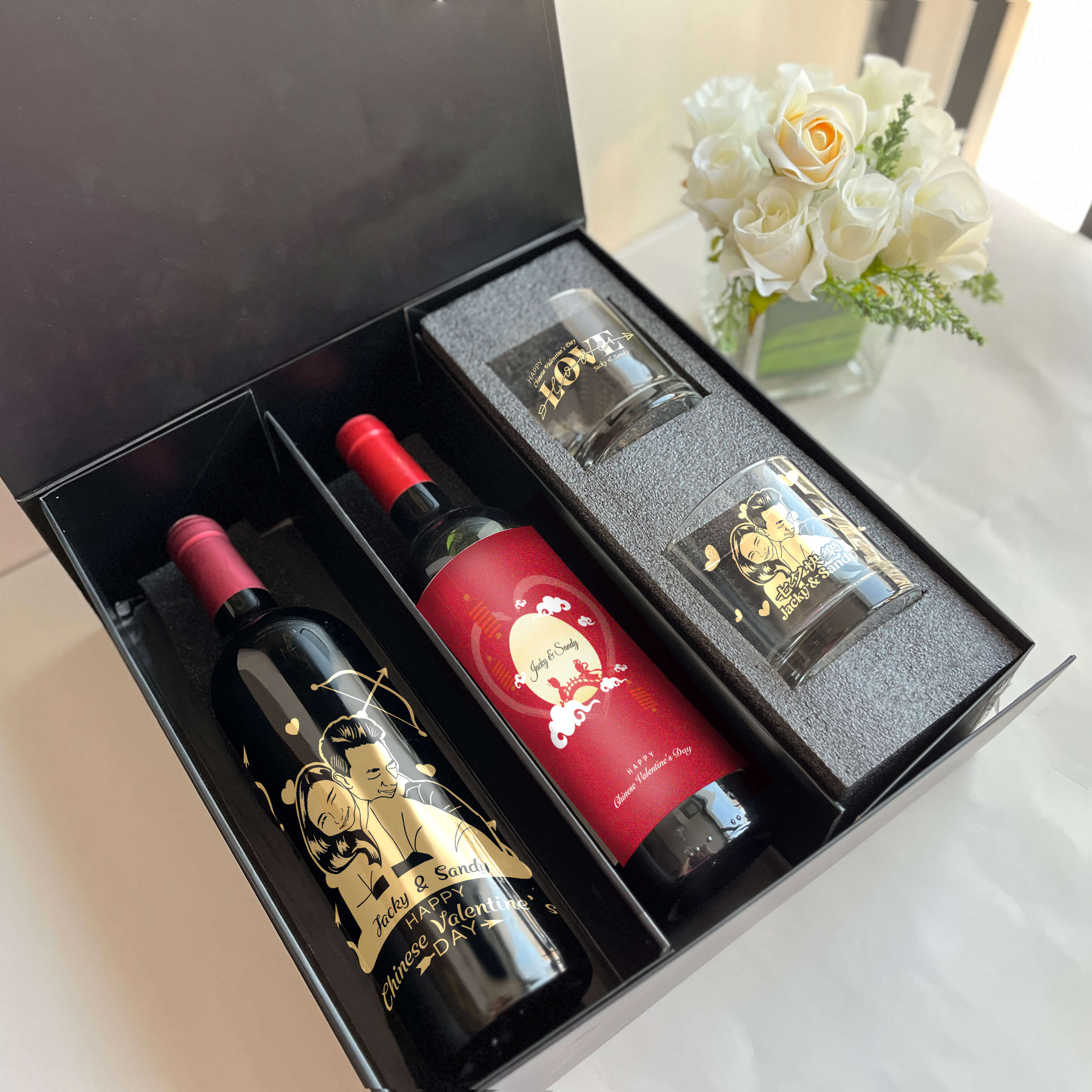 七夕禮物|訂製紀念禮物 人像雕刻紅酒套裝 情侶禮物 送朋友 - Design Your Own Wine