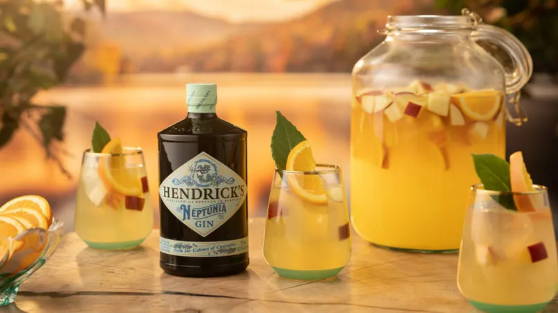 Hendrick's Gin|訂製雕刻清酒套裝 Hendrick' s Neptunia Gin客製化禮物（文字雕刻） - Design Your Own Wine