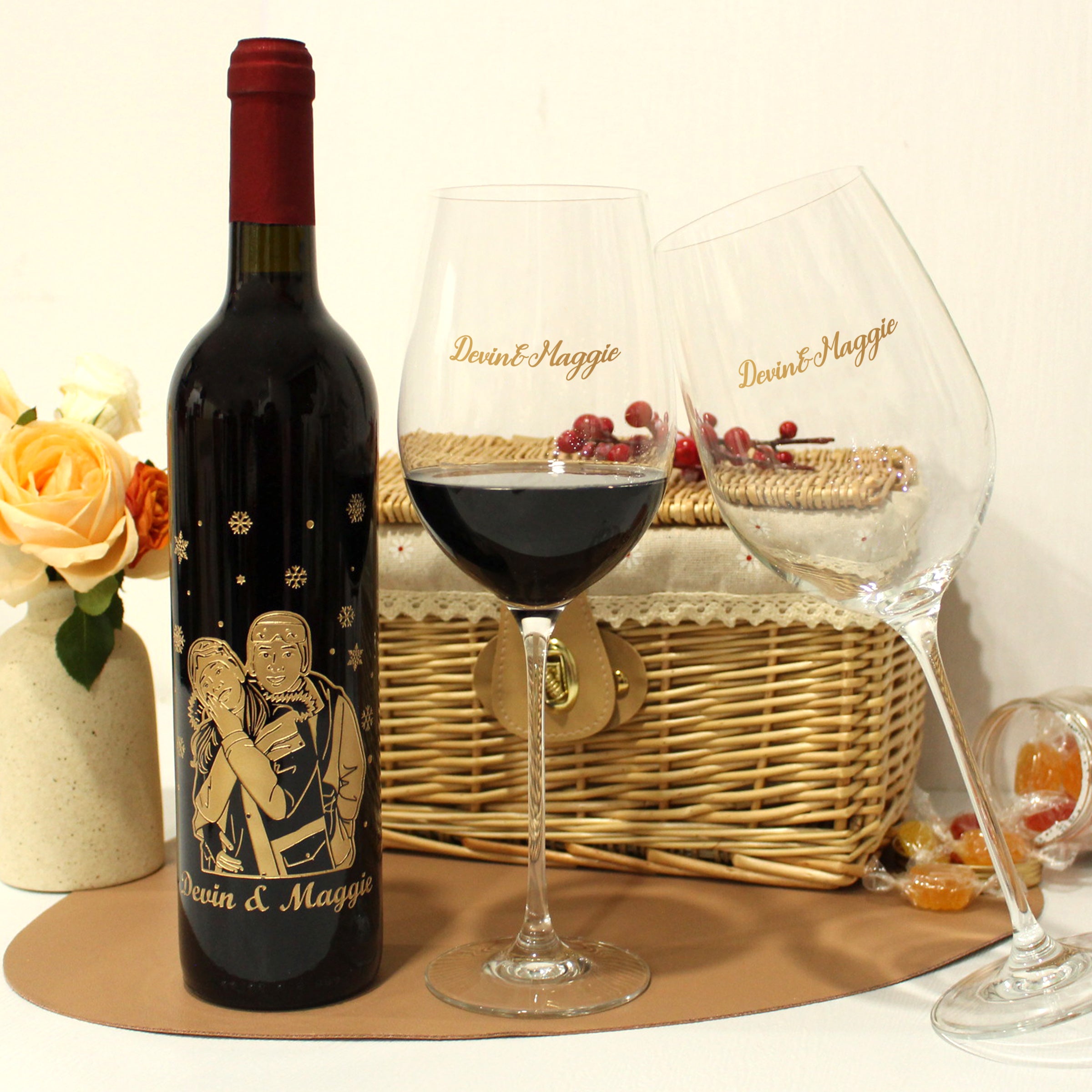 The Moment|遇見·妳-訂製情侶禮物紅酒套裝 （客製化雕刻）人像雕刻 - Design Your Own Wine