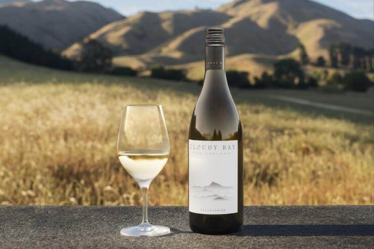 Cloudy Bay Chardonnay & Bottega Wine Glasses Gift Set  with Engraving |雲霧之灣霞多麗白葡萄酒&Bottega酒杯套裝(含名字人像雕刻） - Design Your Own Wine