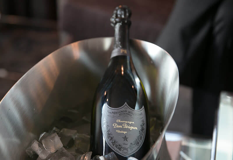 Dom Pérignon P2 Vintage 2003 & Bottega Champagne Glasses Gift Set with Engraving |唐·培裏儂P2 2003香檳&Bottega香檳杯套裝(含名字人像雕刻） - Design Your Own Wine
