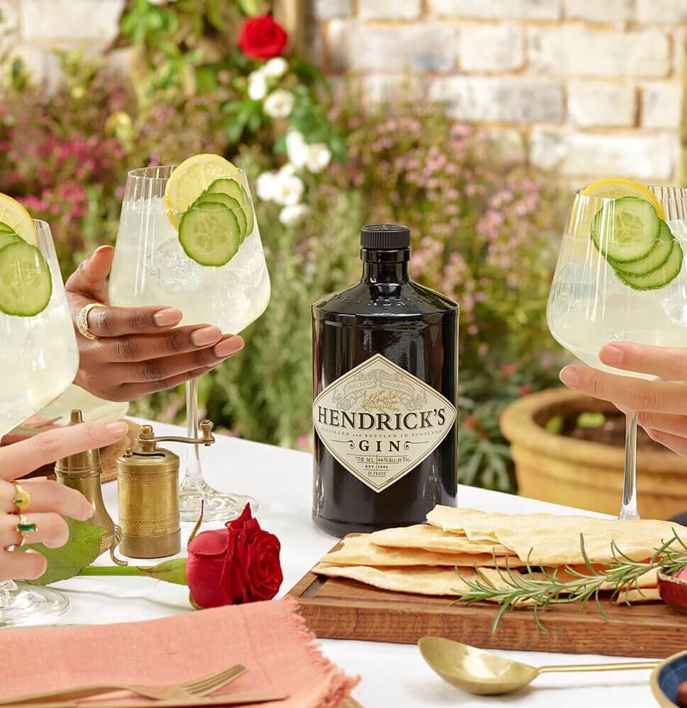 Hendrick's Gin & Bottega Gin Glasses Gift Set with Engraving |亨利爵士氈酒套裝(含人像雕刻) - Design Your Own Wine