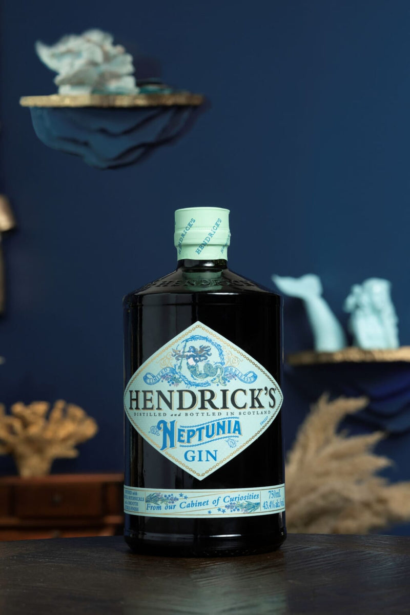 Hendrick's Gin|訂製雕刻清酒套裝 Hendrick' s Neptunia Gin客製化禮物（文字雕刻） - Design Your Own Wine