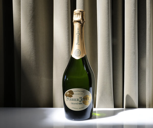 Perrier-Jouet Grand Brut & Bottega Champagne Glasses Gift Set with Engraving |巴黎之花Grand Brut香檳&Bottega香檳杯套裝(含名字人像雕刻） - Design Your Own Wine