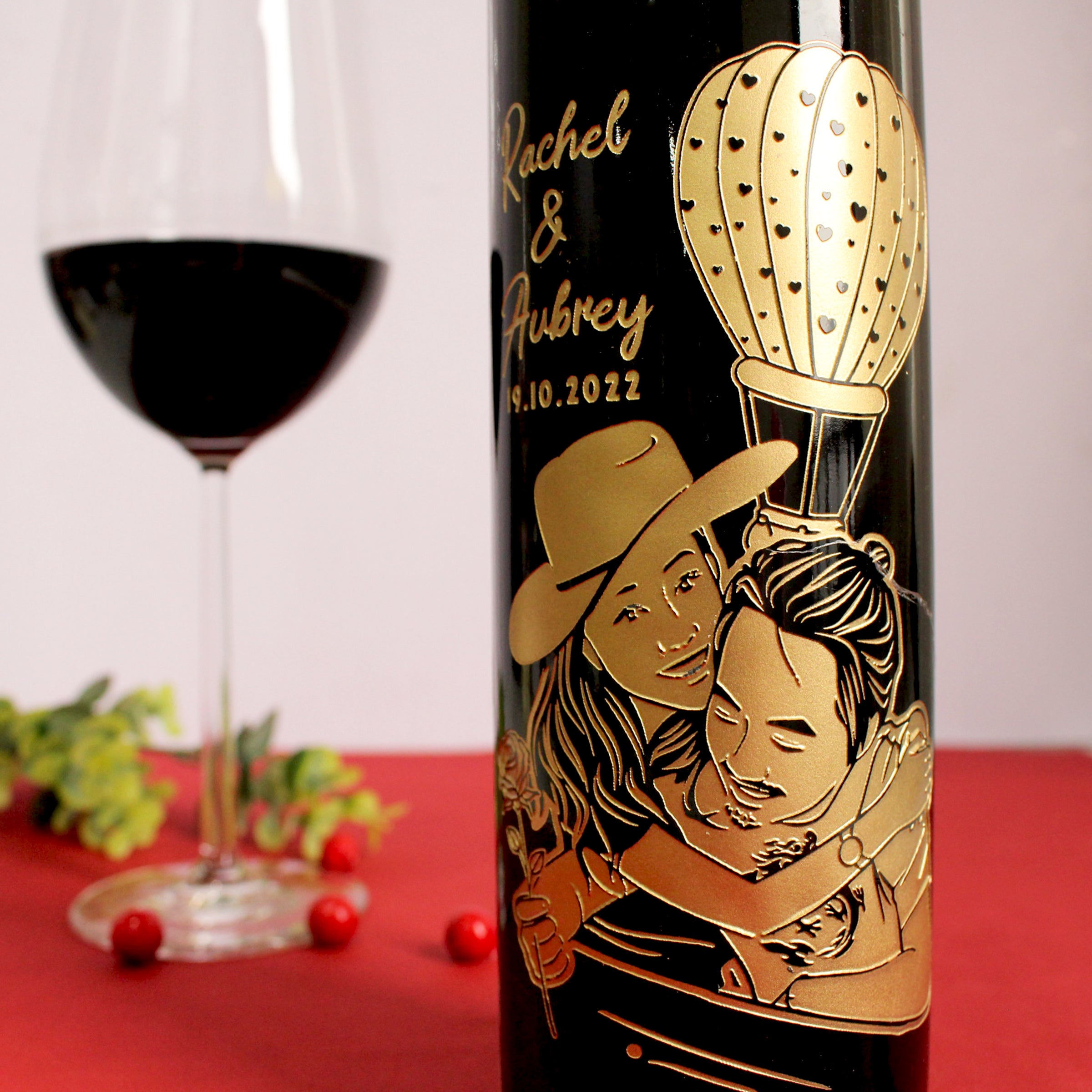 The Moment|遇見·妳-訂製情侶禮物紅酒套裝 人像雕刻（客製化雕刻） - Design Your Own Wine