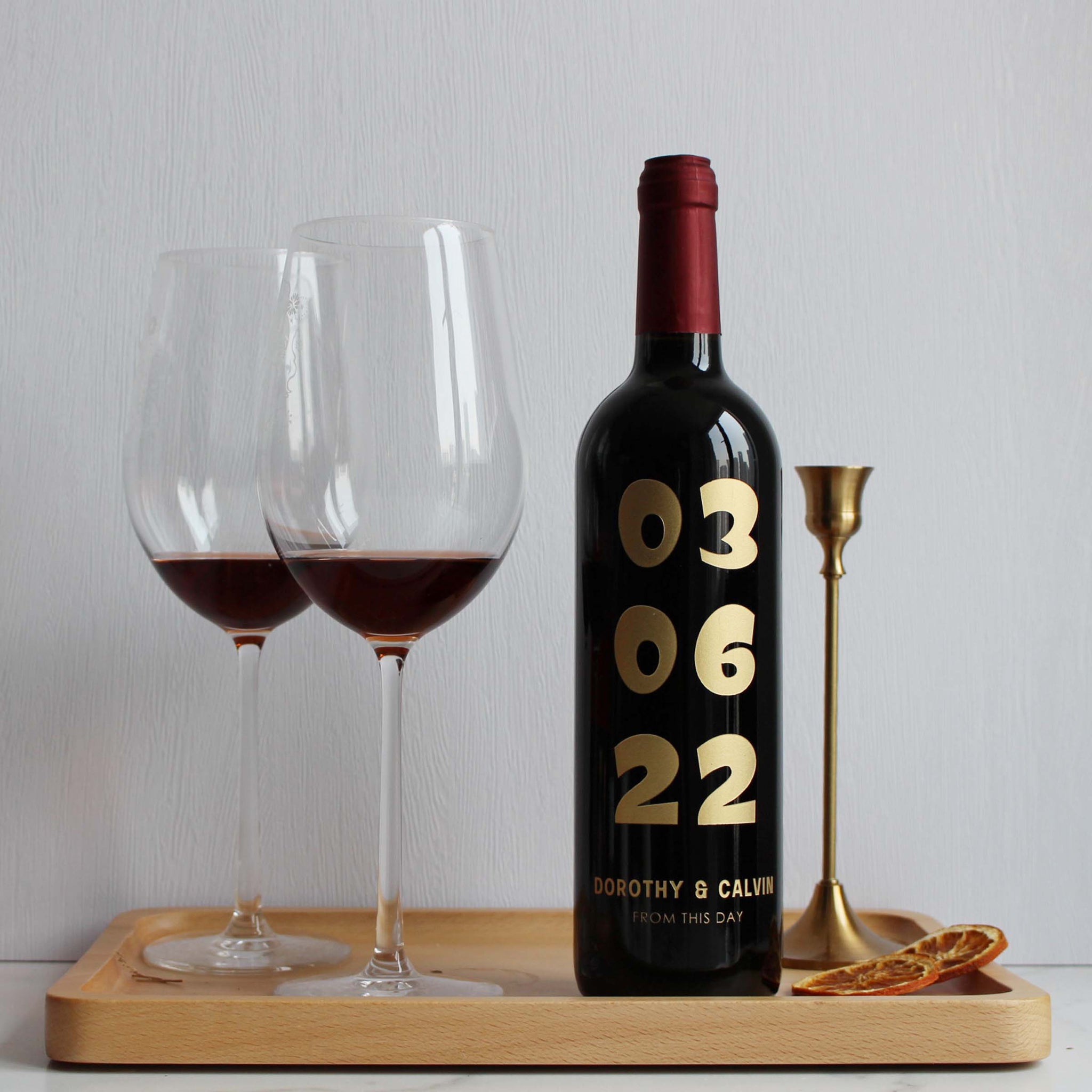 Text art |紀念日禮物—定制個性化情侶年月日紅酒（雕刻） - Design Your Own Wine